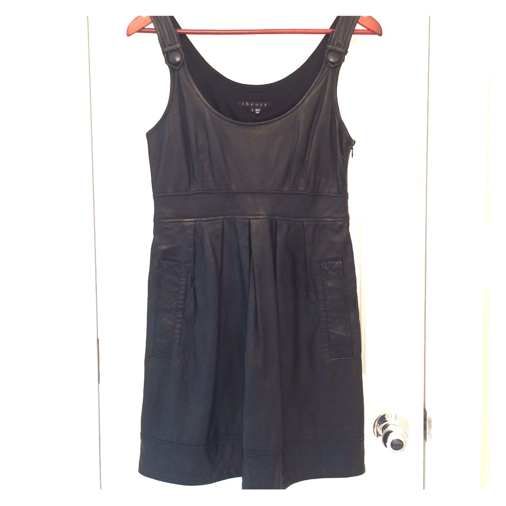 Like new Theory leather jumper w pockets!